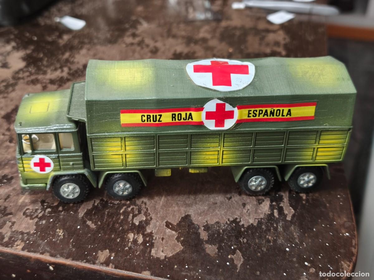 Coches a escala: Cami&oacute;n Pegaso 1080. Mira. Cruz Roja Espa&ntilde;ola. Escala 1/64. Completo.Ref.63