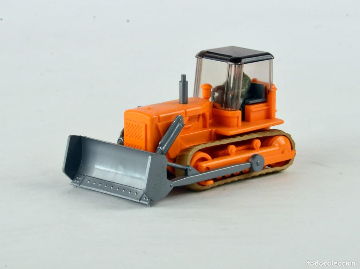 Coches a escala: Wiking Escala 1:87 H0 Niveladora Kaelble Gmeinder con Techo y Figura Naranja