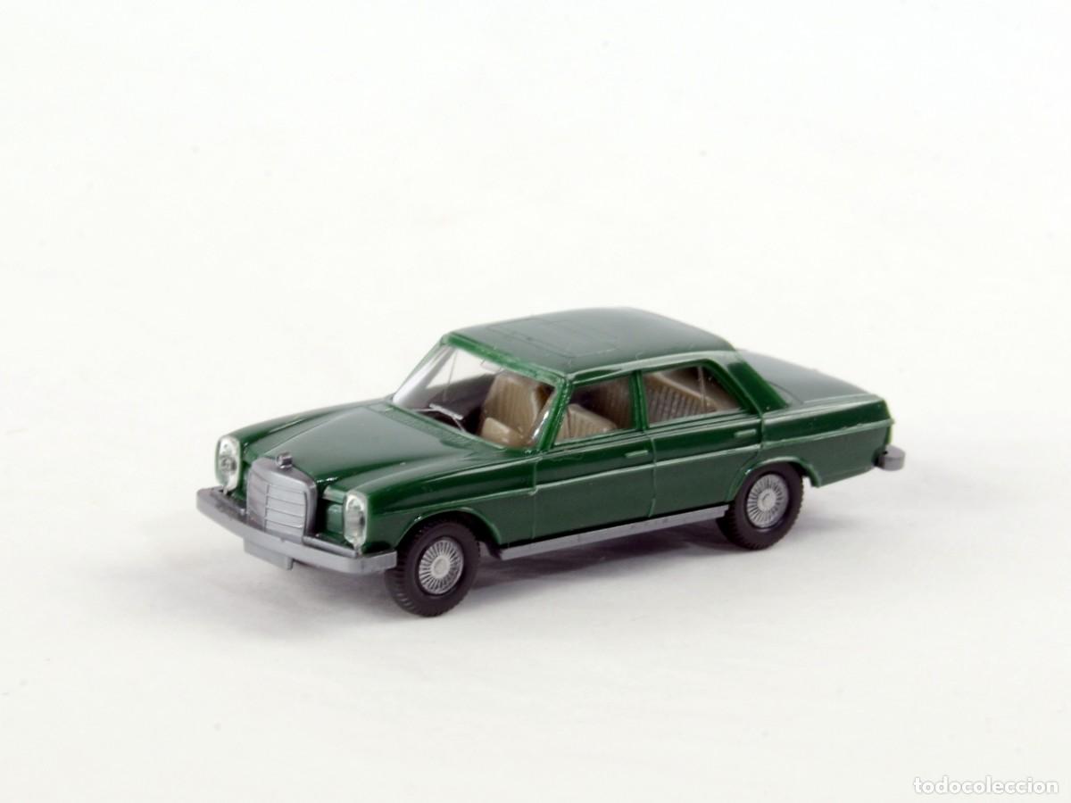 Coches a escala: Wiking Escala 1:87 H0 Antiguo Mercedes Benz 200/8 Verde 1972 - 80