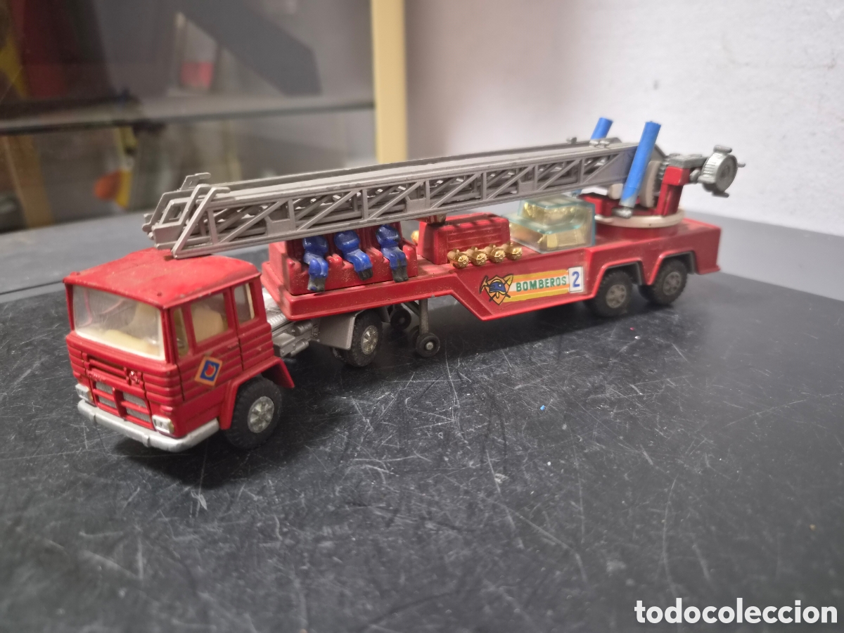 Coches a escala: ANTIGUO CAMION PEGASO DE MIRA BOMBEROS ORIGINAL A&Ntilde;OS 70