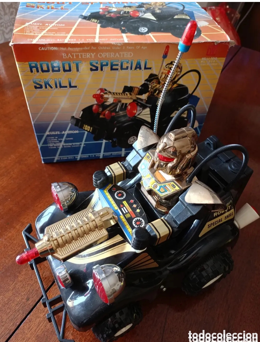 Modellautos: Antiguo Coche espacial vintage robot special skill no funciona