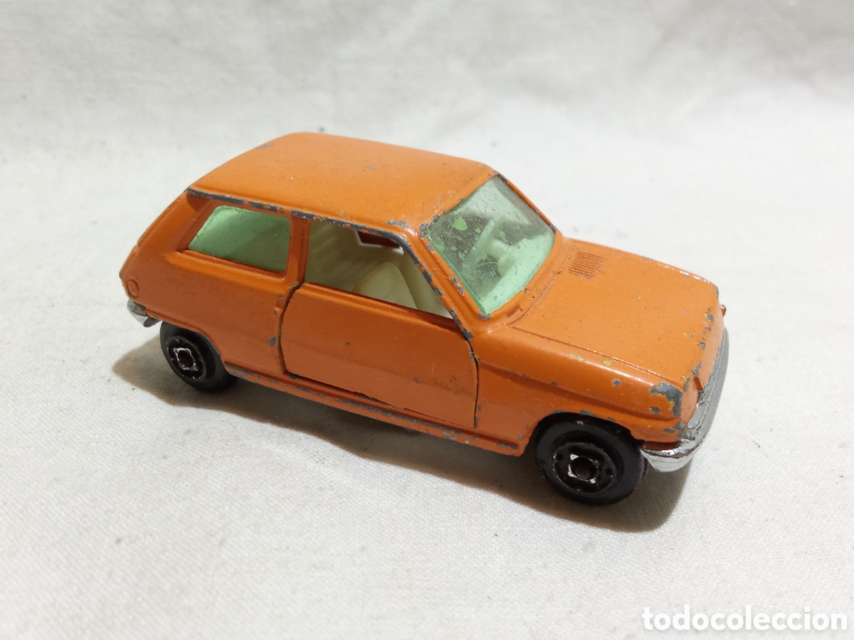 Auto in scala: RENAULT 5 DE GUISVAL