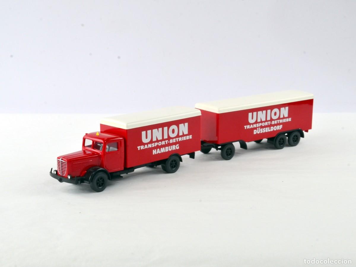 Coches a escala: Wiking Escala 1:87 H0 Cami&oacute;n B&uuml;ssing 8000 con Remolque Union Transport