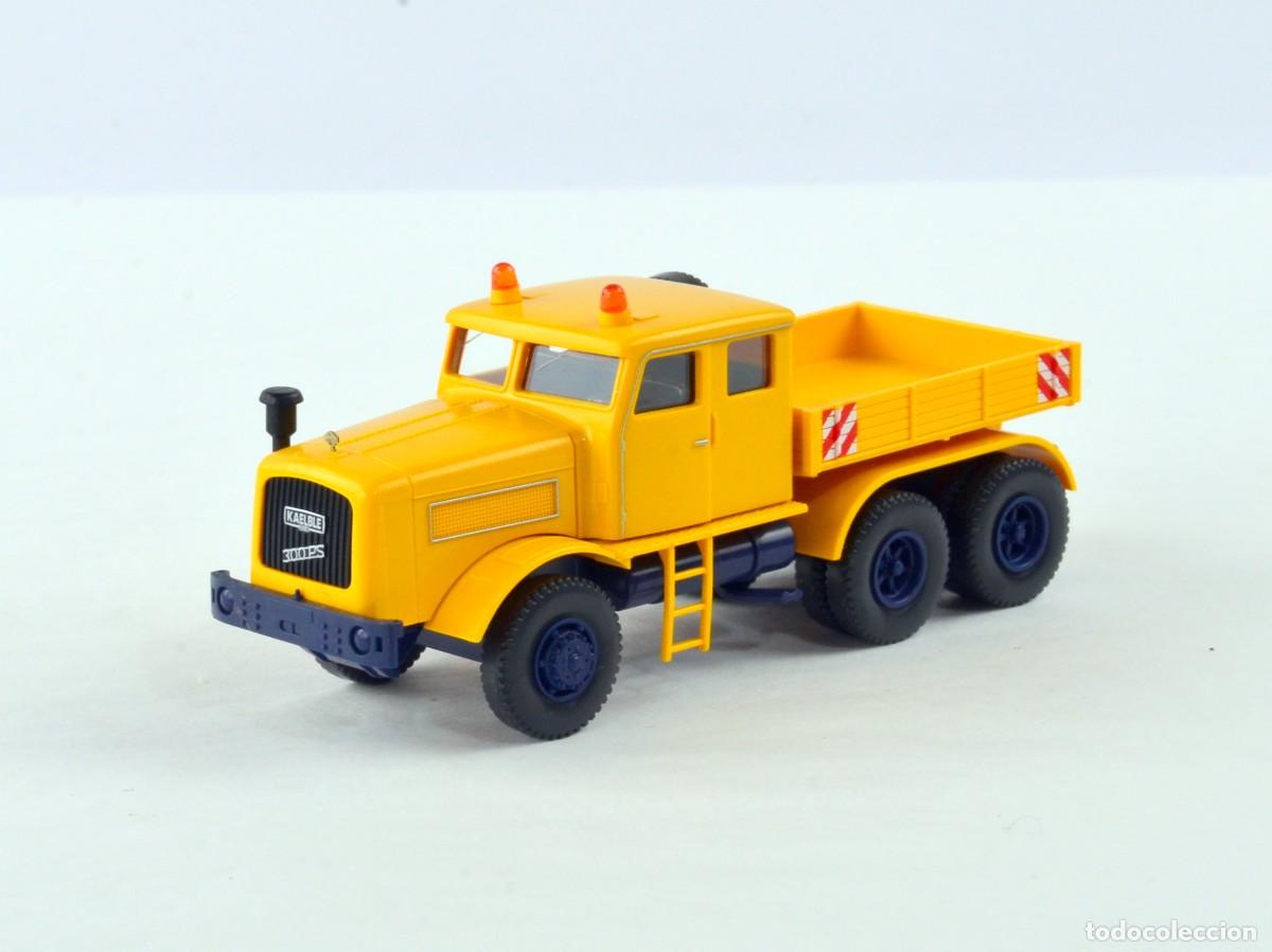 Coches a escala: Wiking Escala 1:87 H0 Cami&oacute;n Tractor Transportes Pesados Kaelble KDV836E