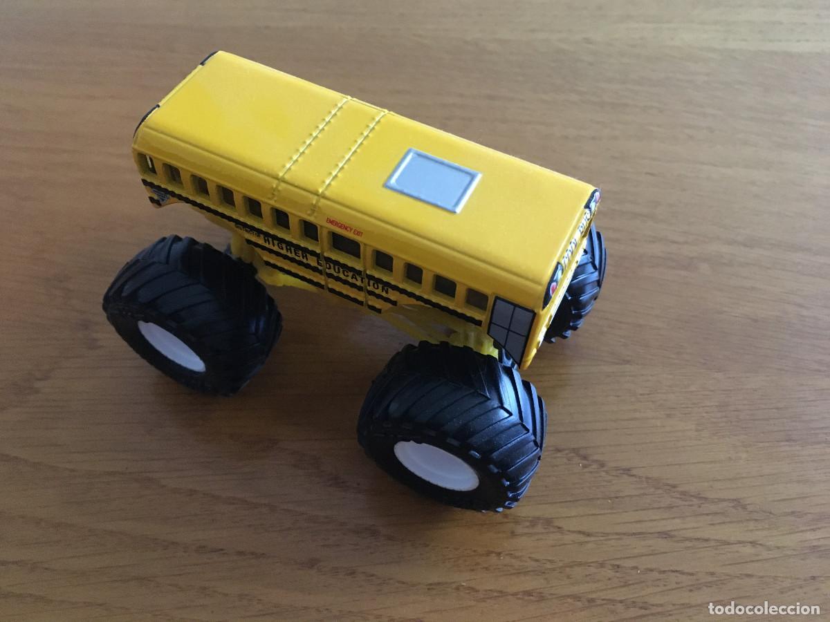 Coches a escala: Autobus Monster jam. 1/64. - Foto 2