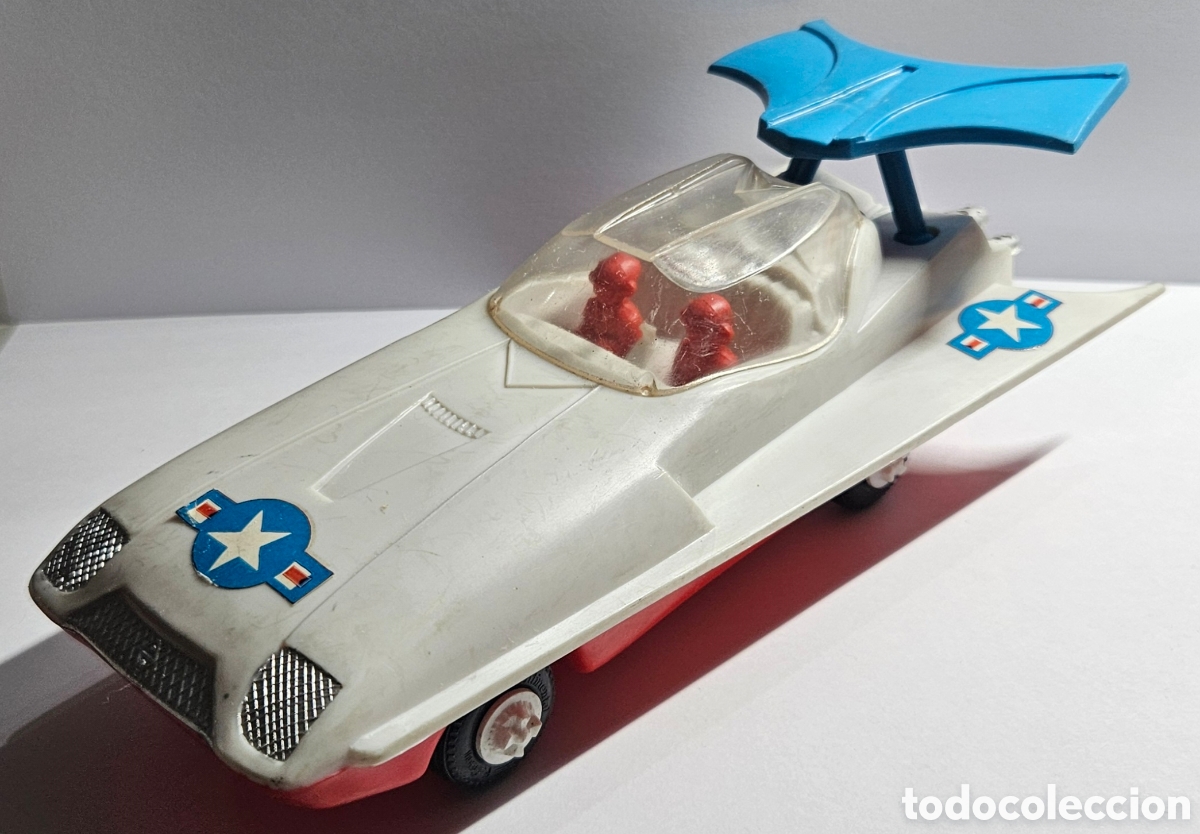 Coches a escala: ANTIGUO COCHE ESPACIAL DE PL&Aacute;STICO