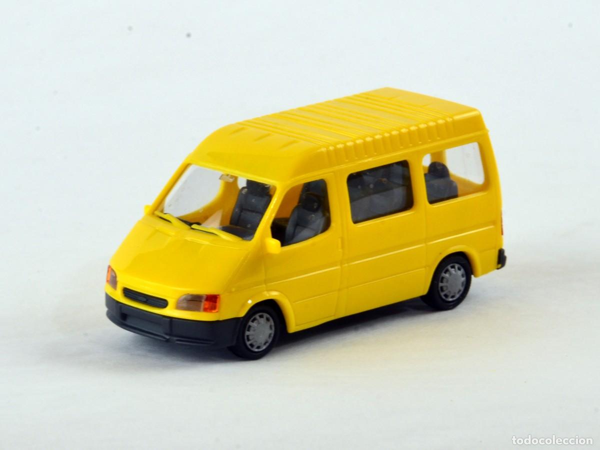 Coches a escala: Rietze Escala H0 1:87 Ford Transit MKIII Microb&uacute;s Amarillo Impecable con Caja