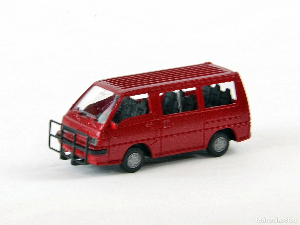 Coches a escala: Rietze Escala H0 1:87 Mitsubishi L300 MKII Microb&uacute;s con Defensa Delantera Impecable con Caja