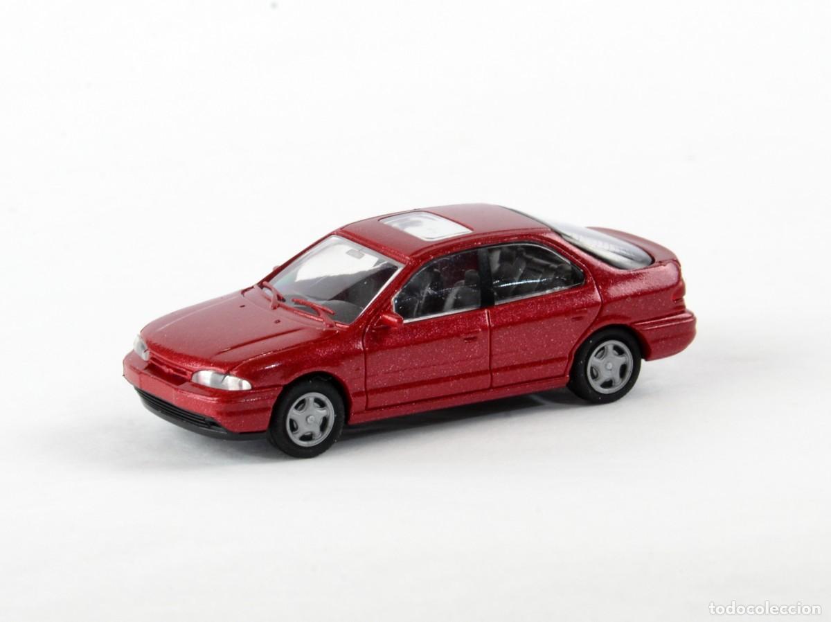 Coches a escala: Rietze Escala 1:87 H0 Ford Mondeo Rojo Metalizado Impecable con Caja