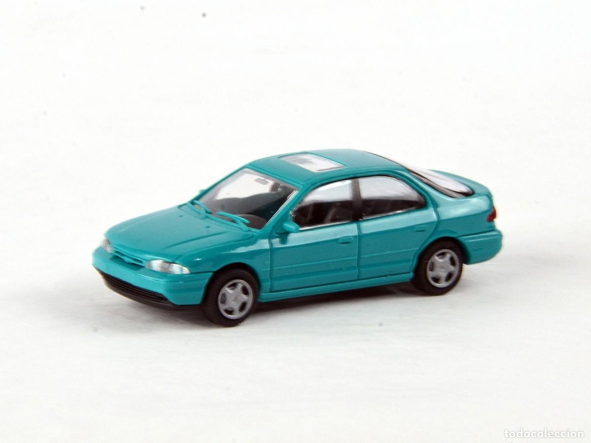 Coches a escala: Rietze Escala 1:87 H0 Ford Mondeo Turquesa Impecable con Caja