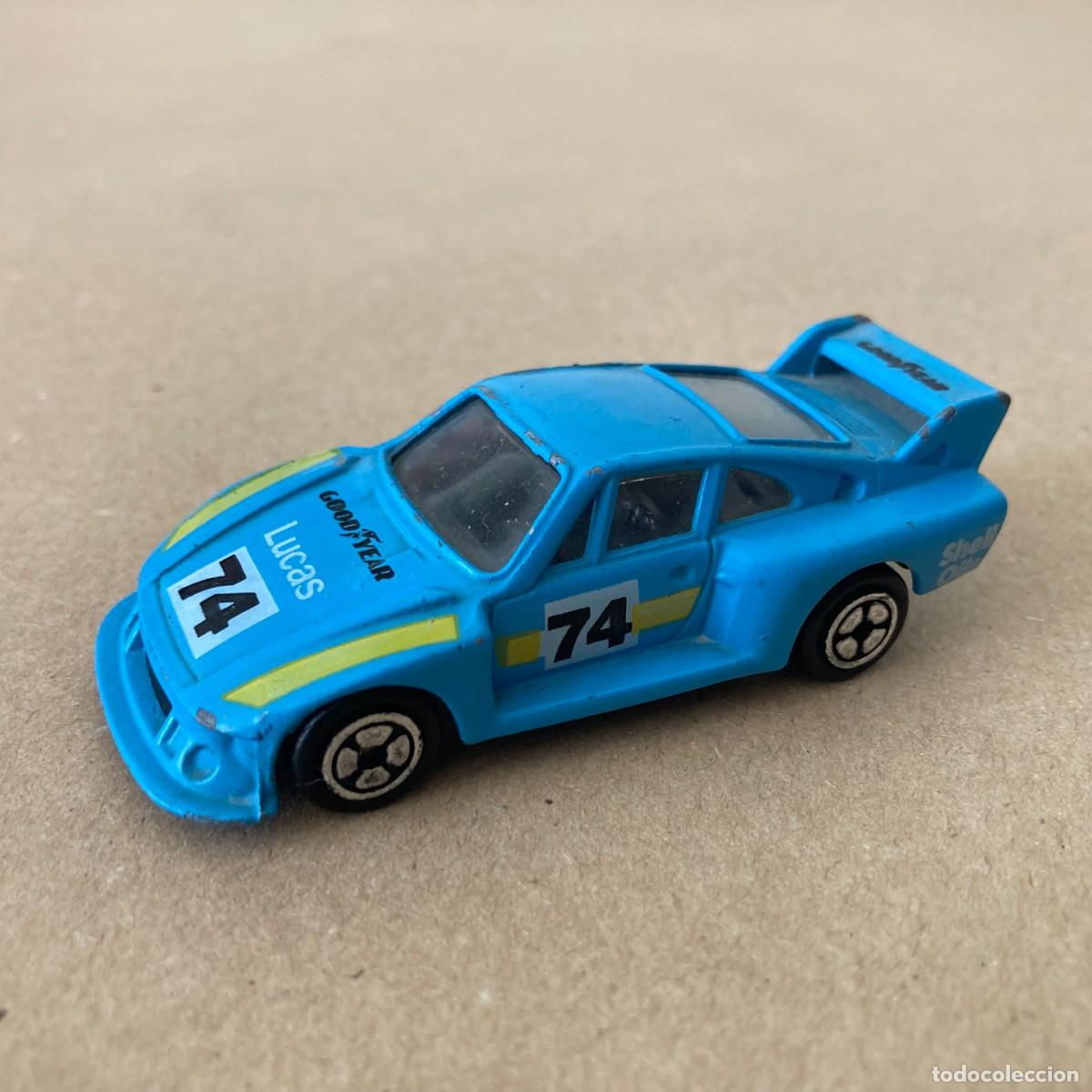 Coches a escala: COCHE MINIATURA CORGI PORSCHE 935 AZUL 74 LUCAS GOOD YEAR - MADE IN G BRITAIN