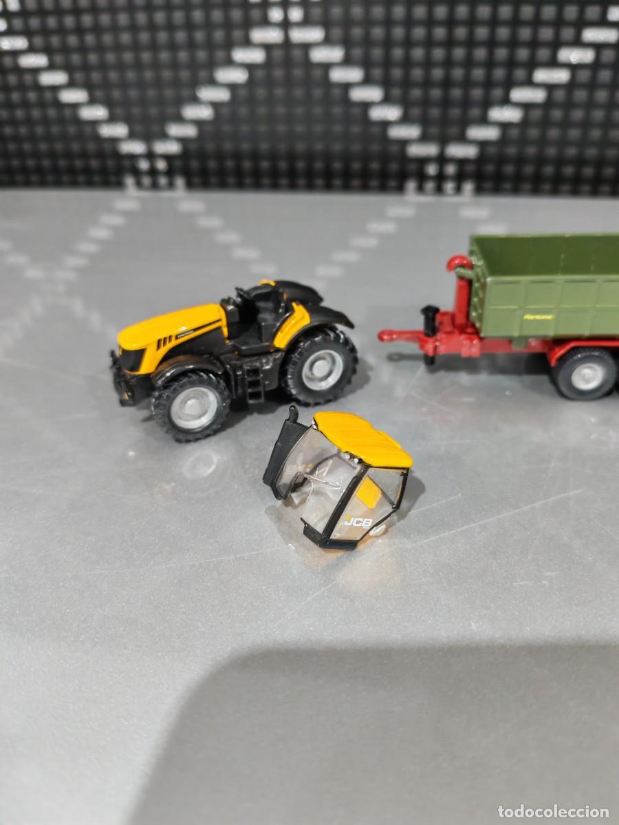 Coches a escala: Siku Farmer 1855 &ndash; JCB 8250 + Remolque elevador - Foto 7