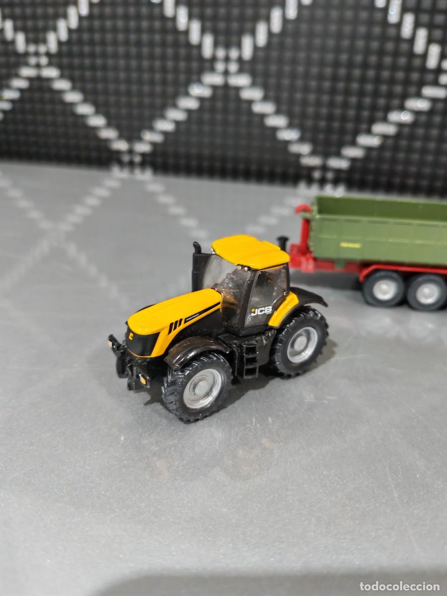 Coches a escala: Siku Farmer 1855 &ndash; JCB 8250 + Remolque elevador - Foto 8