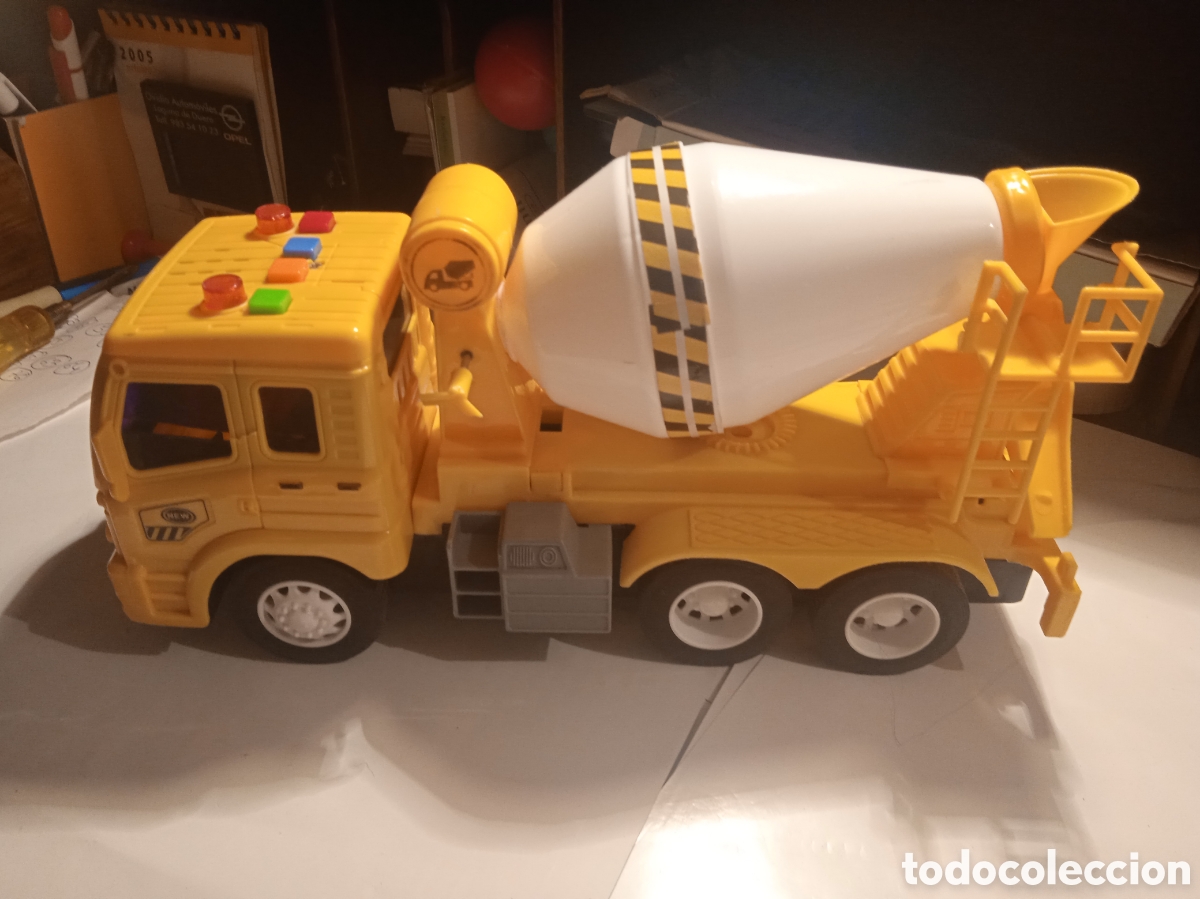 Coches a escala: CAMION MUSICAL 26 CMS BUEN ESTADO