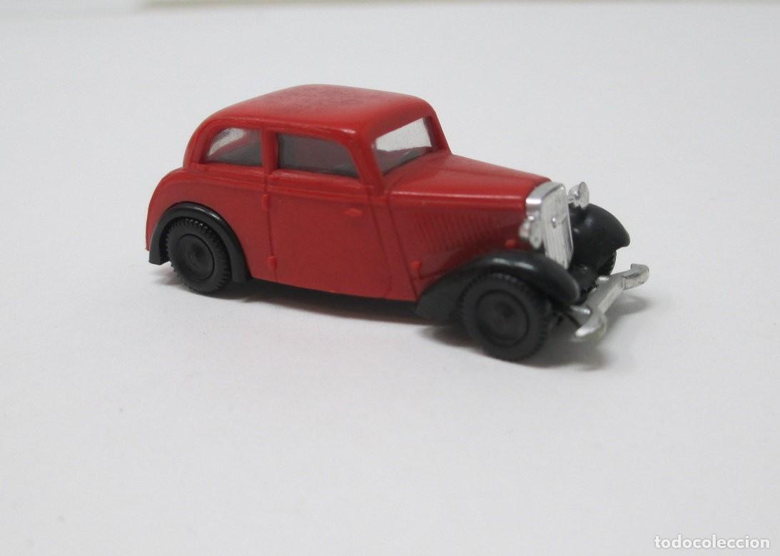 Coches a escala: DKW F7 Brekina tipo escala H0, fabricado en Alemania - Mide 4,5 cm