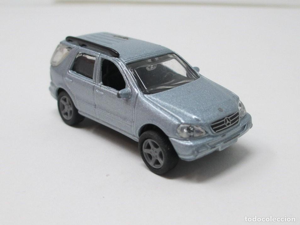 Coches a escala: Mercedes-Benz Ml 320 - de High Speed - Mide 5,2 cm - de metal.
