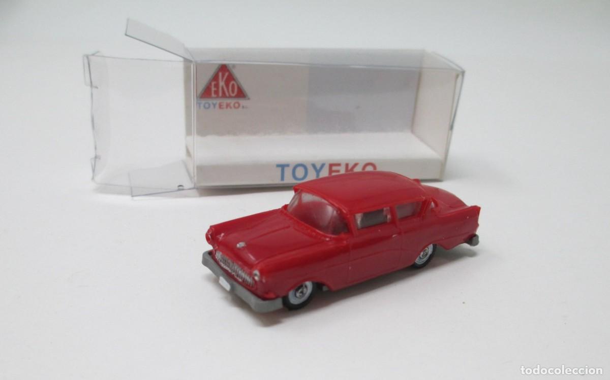 Coches a escala: Coche de Eko Toyeko - Escala 1/87 - Opel Rekord