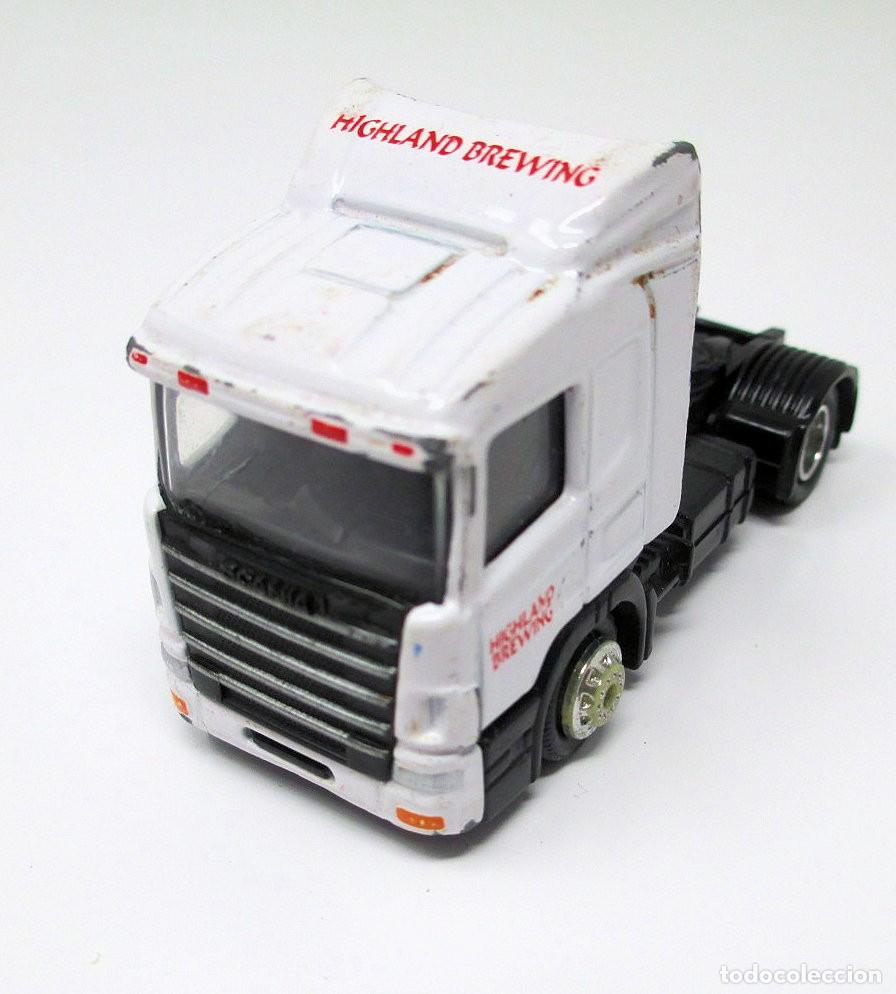 Coches a escala: Cabeza Tractora de Cami&oacute;n Scania - 7 cm de largo