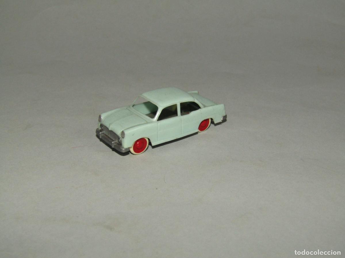 Coches a escala: Antiguo SIMCA ARIANE Tibur&oacute;n en Escala 1/86 *H0* de JOUEF Made in France