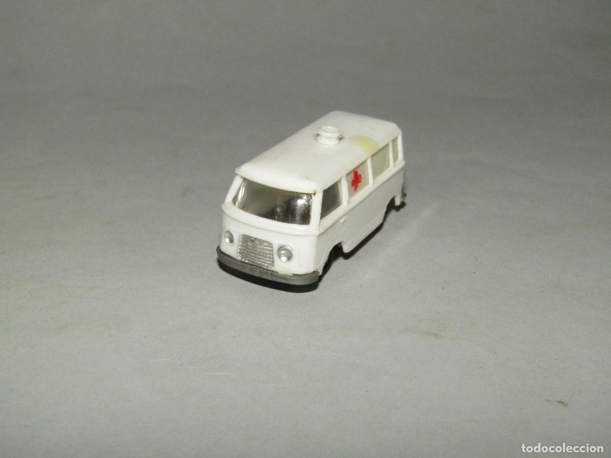 Coches a escala: Antigua Furgoneta FORD FK Ambulancia en Escala 1/88 *H0* de EKO Made in Spain