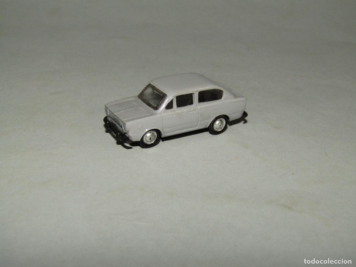Coches a escala: Antiguo SEAT 850 en Escala 1/86 *H0* de EKO Made in Spain