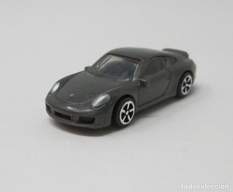 Coches a escala: Porsche - Mide 4 cm de largo, casi seguro escala N - Pl&aacute;stico