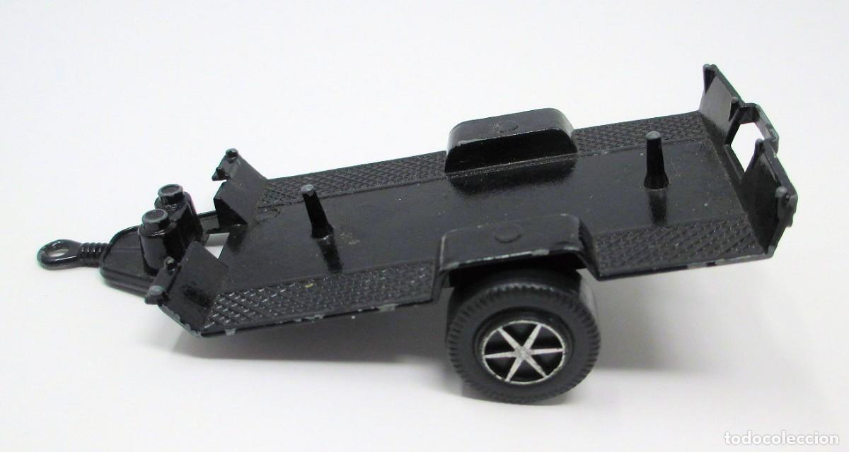 Coches a escala: Remolque de metal de 12 x 5,5 cm. - Foto 2