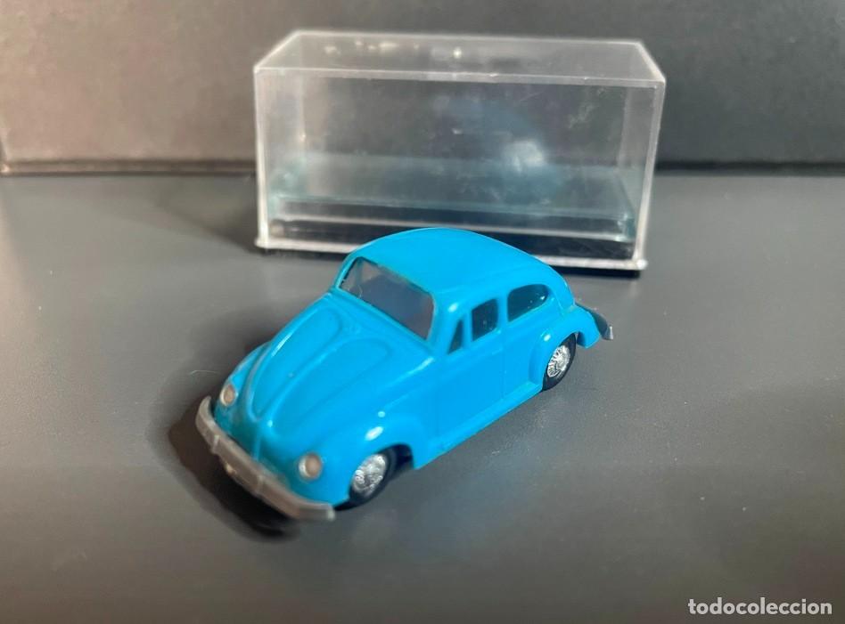 Coches a escala: EKO - VOLSKWAGEN BEETLE - ESCARABAJO - AZUL - ESCALA 1/88