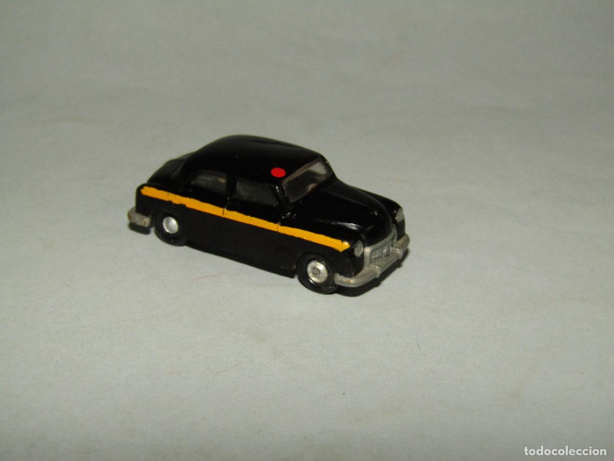 Coches a escala: Antiguo SEAT 1400 B en Escala 1/86 *H0* de EKO Made in Spain