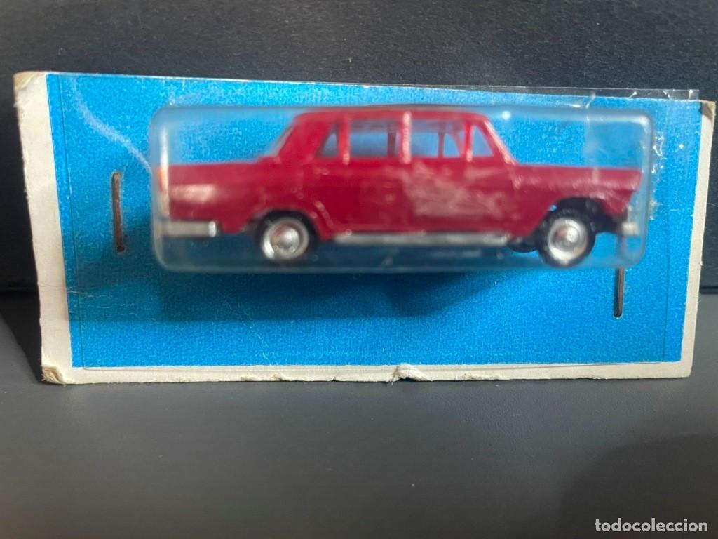 Coches a escala: EKO - SEAT 1400 C - GRANATE - ESCALA 1/86