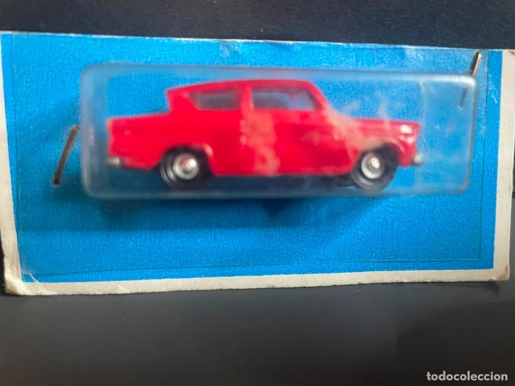 Coches a escala: EKO - FORD ANGLIA - ROJO - ESCALA 1/86 - 2107