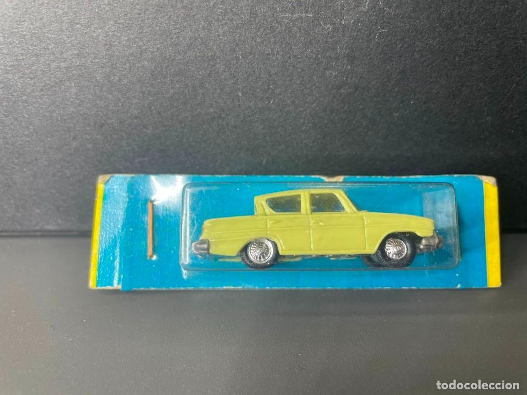 Coches a escala: EKO - FORD CONSUL - VERDE CLARO - ESCALA 1/86