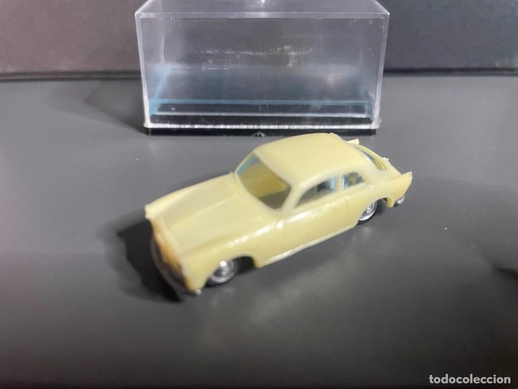 Coches a escala: EKO - ALFA ROMEO GIULIETTA SPRINT - CREMA - ESCALA 1/86 - 2105