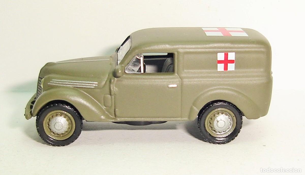 Coches a escala: RENAULT JUVAQUATRE MILITAR NOREV UNIVERSAL HOBBIES ESCALA 1:87