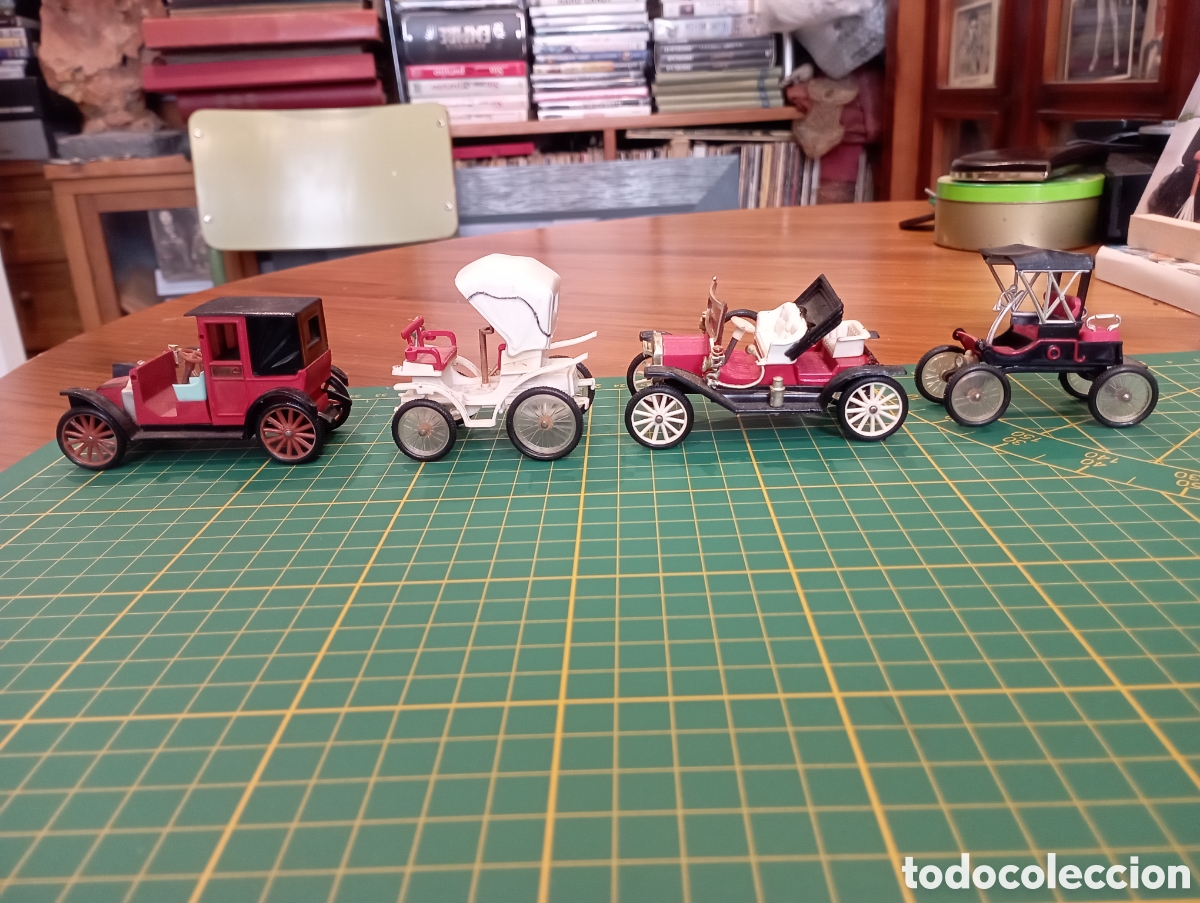 Coches a escala: Lote 4 coches de &eacute;poca MINIALUXE: Renault, Ford T 1907, Peugeot y Olosmovile 1902