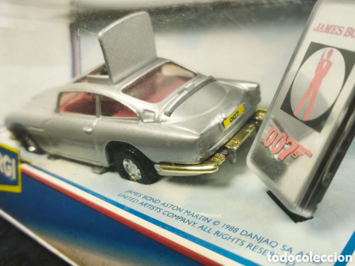 Coches a escala: Aston Martin DB5 James Bond de Corgi Toys ref. 94060