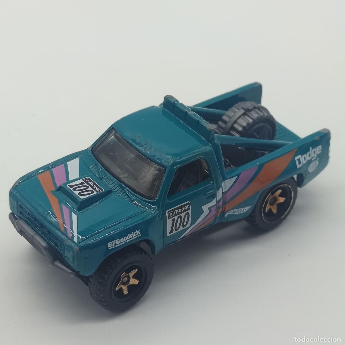 Coches a escala: Coche Hot Wheels '87 Dodge D100 - Mattel 2017 - Escala 1/64 - Die-cast