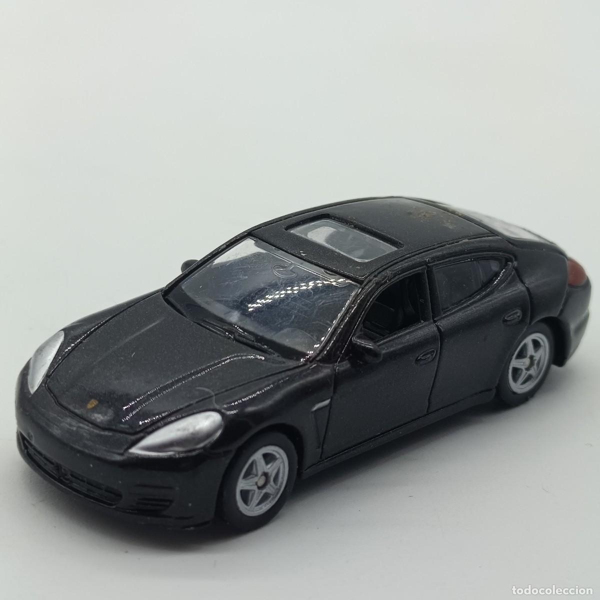 Coches a escala: Coche Welly - Porsche Panamera S - Ref. 52305 - Escala 1/64 - Made in China