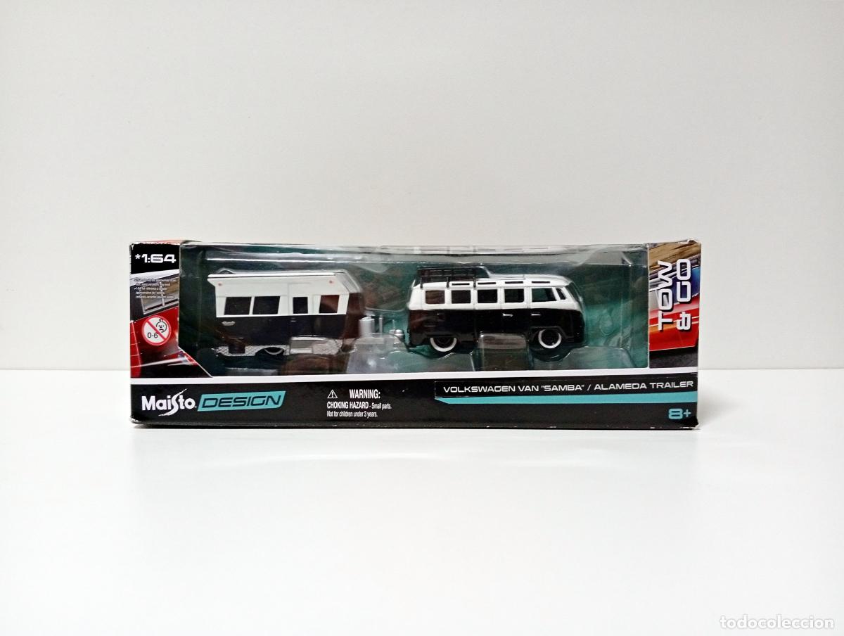Coches a escala: VOLKSWAGEN VAN SAMBA / ALAMEDA TRAILER - MAISTO DESIGN TOW & GO 1:64 CARAVANA REMOLQUE VW TOY COCHE