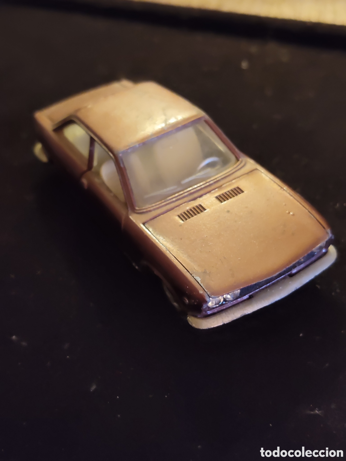 Coches a escala: Seat 124 sport coupe de la marca auto pilen