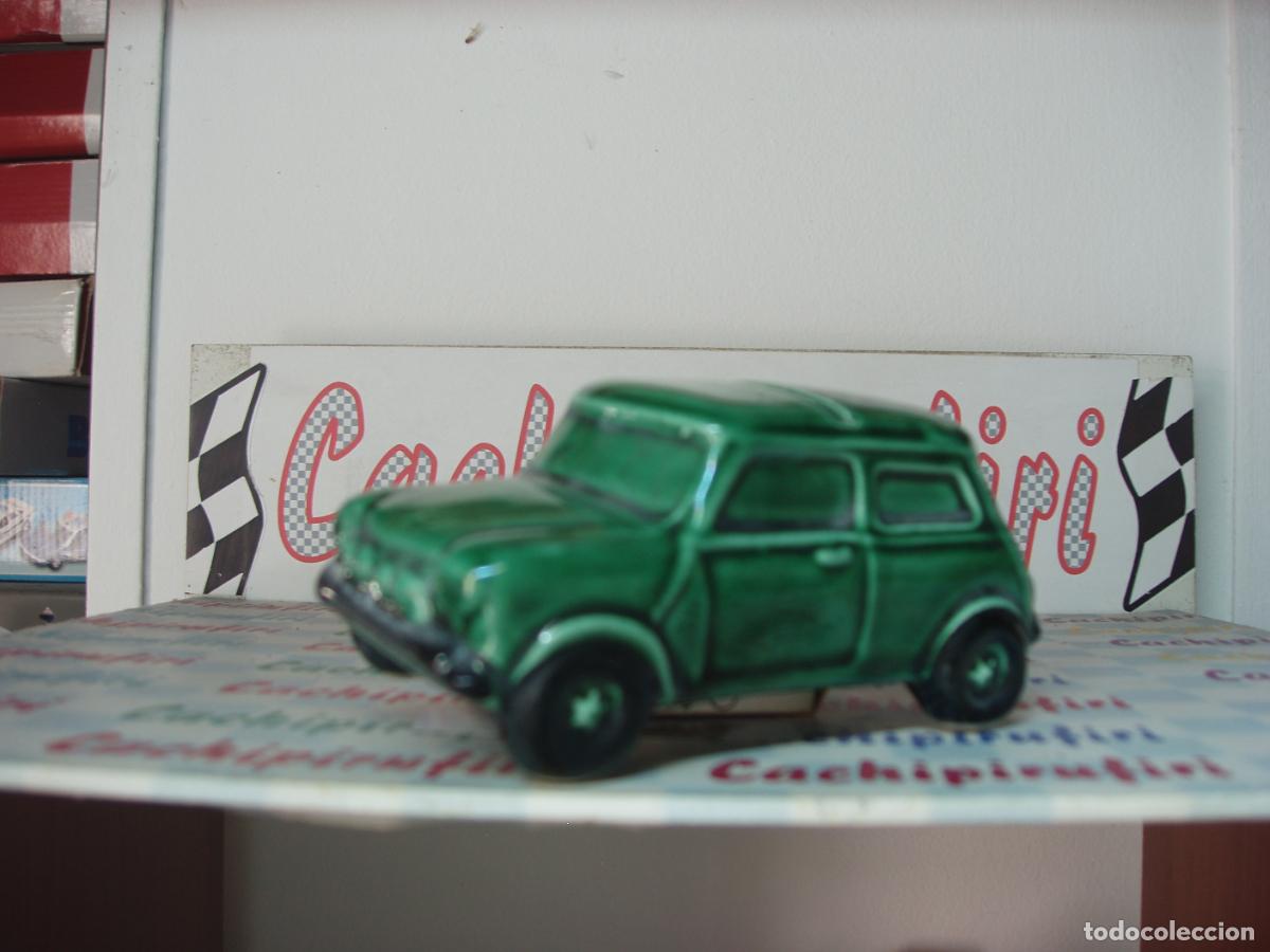 Coches a escala: COCHE CLASICO MINI HUCHA DE CERAMICA MIDE 12 X 6 CM. BONITO