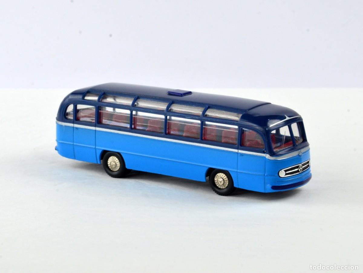 Coches a escala: Brekina Escala 1:87 Autocar Mercedes Benz O321 Azul Bicolor
