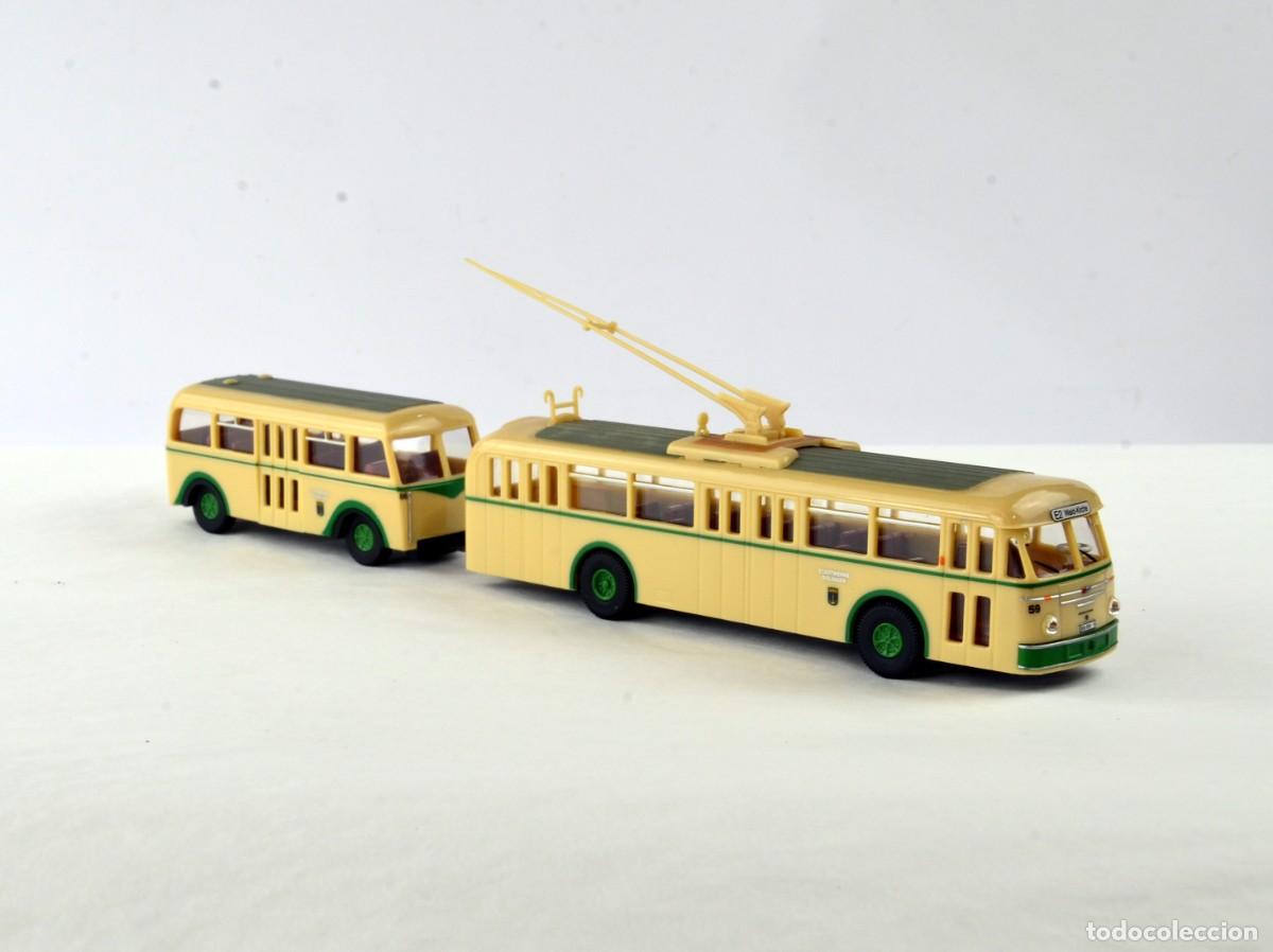Coches a escala: Grell Escala 1:87 H0 Troleb&uacute;s Uerdingen-Henschel &Uuml;H111S con Remolque Orion Solingen Wilkinson Sword