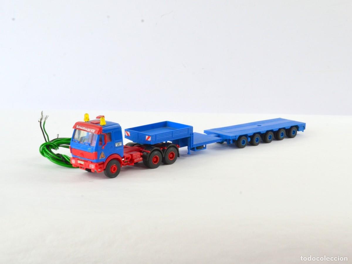 Coches a escala: Kibri Escala 1:87 H0 Cabeza Tractora Mercedes Benz NG con Semirremolque Schmidbauer 5 Ejes