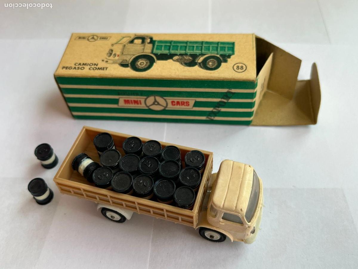 Coches a escala: ANGUPLAS MINI CARS - N&ordm; 88 PEGASO COMET CON BIDONES