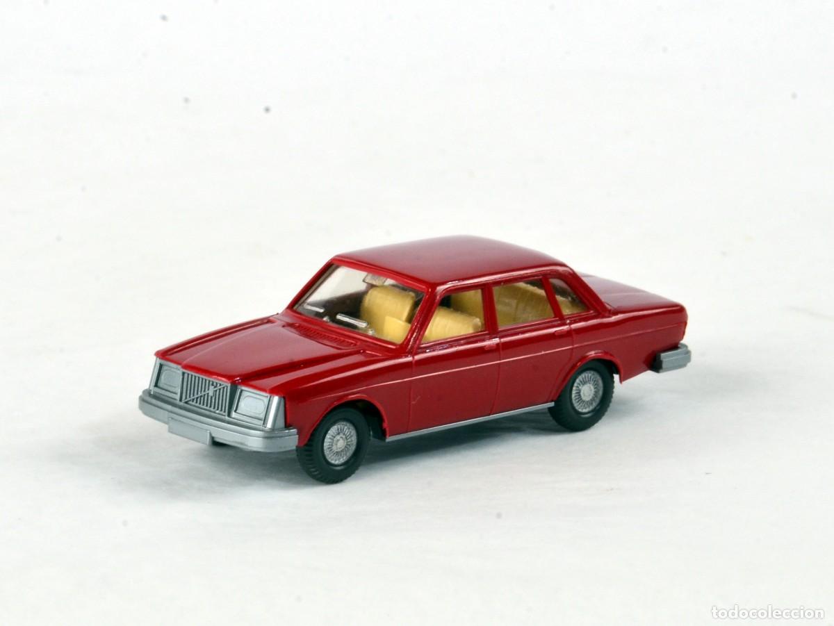 Coches a escala: Wiking Escala 1:87 H0 Antiguo Volvo 264 Rojo Rub&iacute; , 1976 - 1986