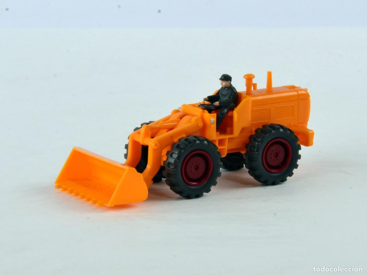 Coches a escala: Wiking Escala 1:87 H0 Antiguo Pala Cargadora Hanomag con Figura 1966 - 75