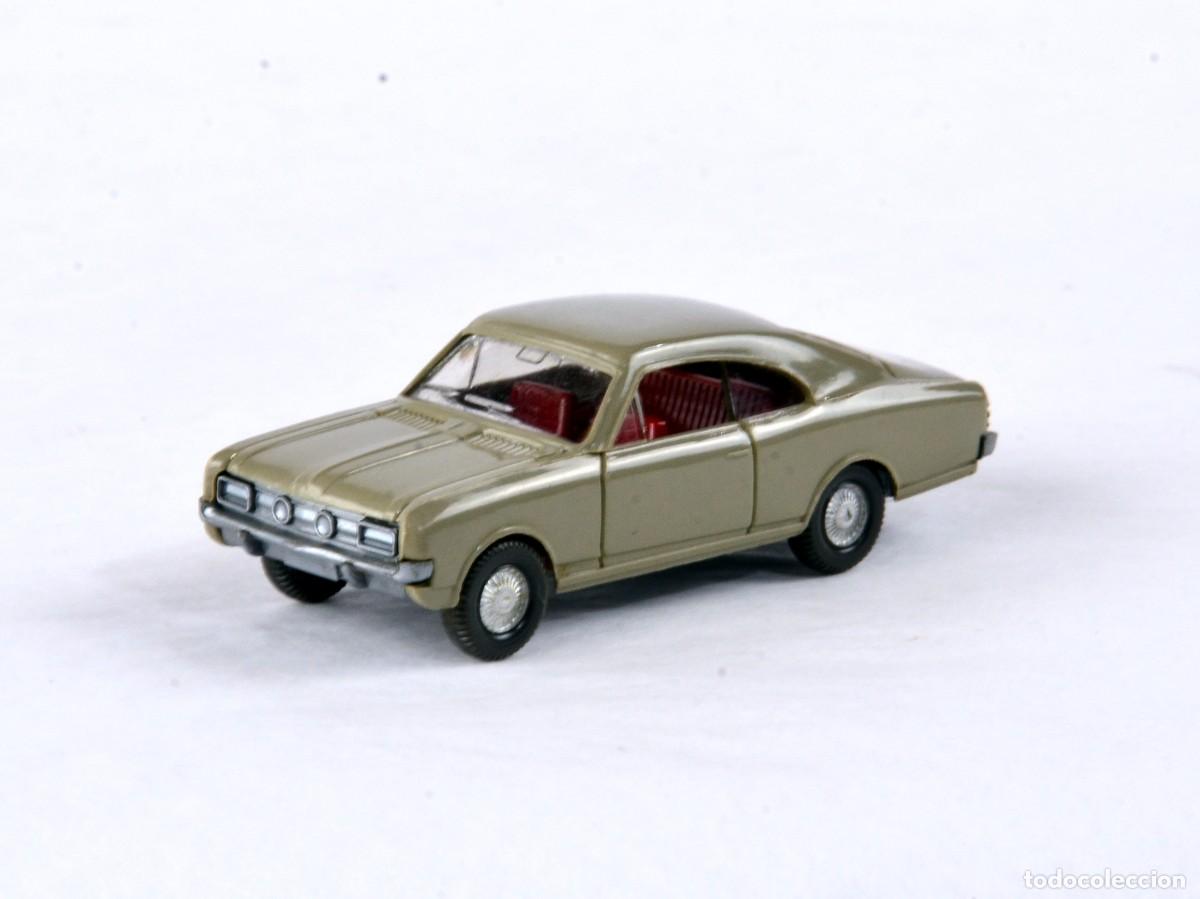 Coches a escala: Wiking Escala 1:87 H0 Antiguo Opel Commodore A Coup&eacute; 1968 - 82