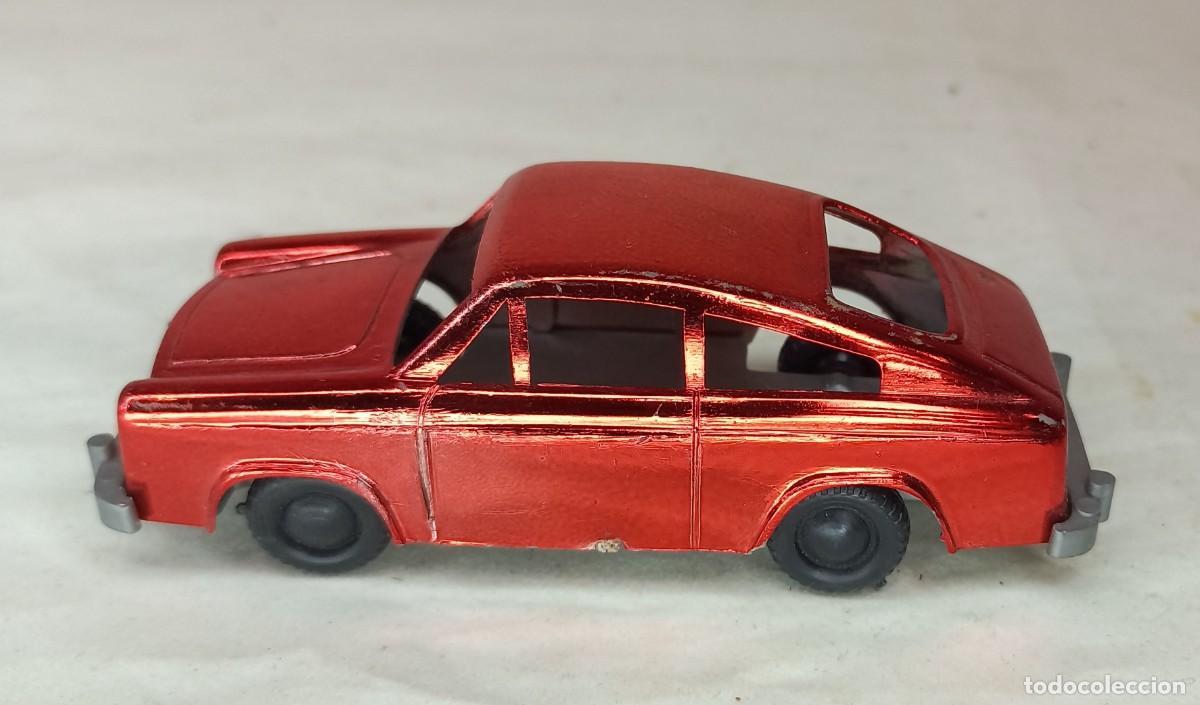 Coches a escala: ANTIGUO Y DIFICIL COCHE DE JUGUETE SEAT 850 DE VIPEVI FABRICADO EN IBI