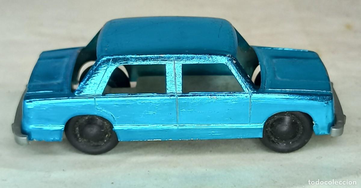Coches a escala: ANTIGUO Y DIFICIL COCHE DE JUGUETE SEAT 124 DE VIPEVI FABRICADO EN IBI